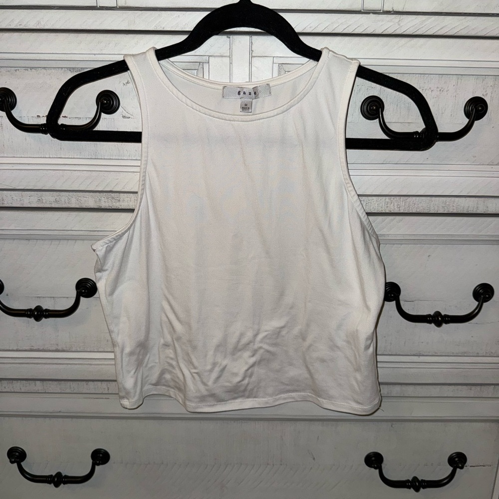 Gaze White High-Neck Crop Tank